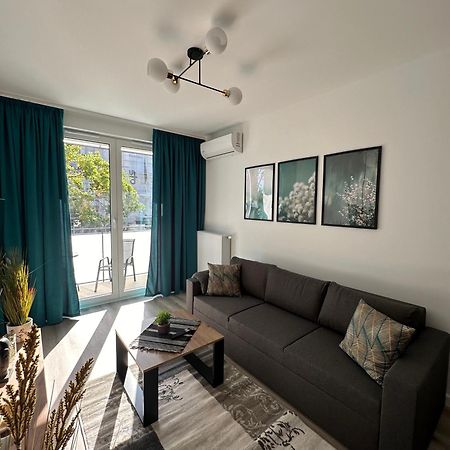 Skytravel 26 Apartament Pileckiego Nowy Dwor Mazowiecki Airport Modlin 24H Extérieur photo