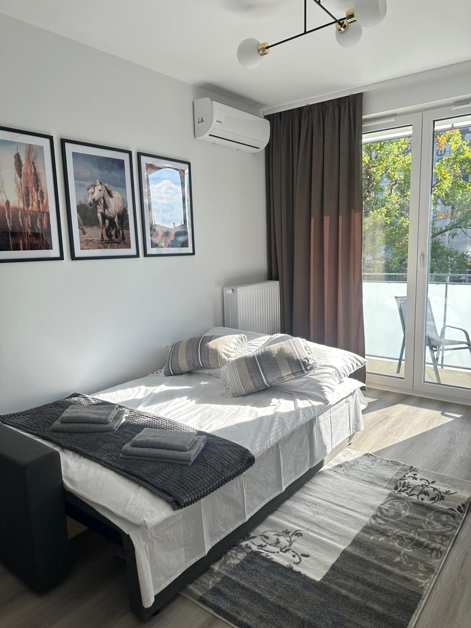Skytravel 26 Apartament Pileckiego Nowy Dwor Mazowiecki Airport Modlin 24H Extérieur photo
